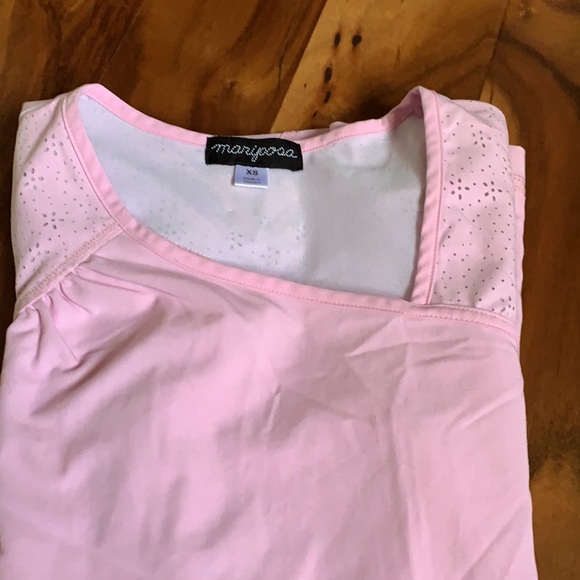 Bundle of pink scrubs - Picture 4 of 7